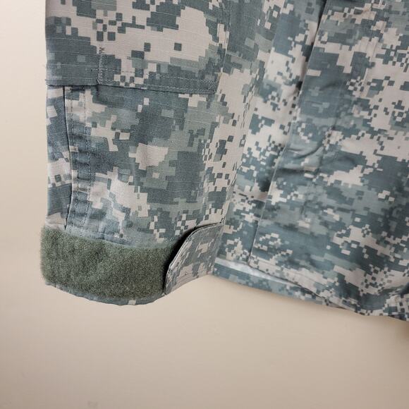 Army Combat Uniform Coat in Digital Camo Size S Short - Picture 4 of 10